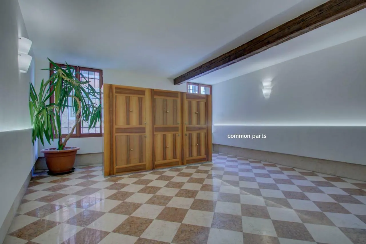 Apartment Marco Canal-Views Venice Italy